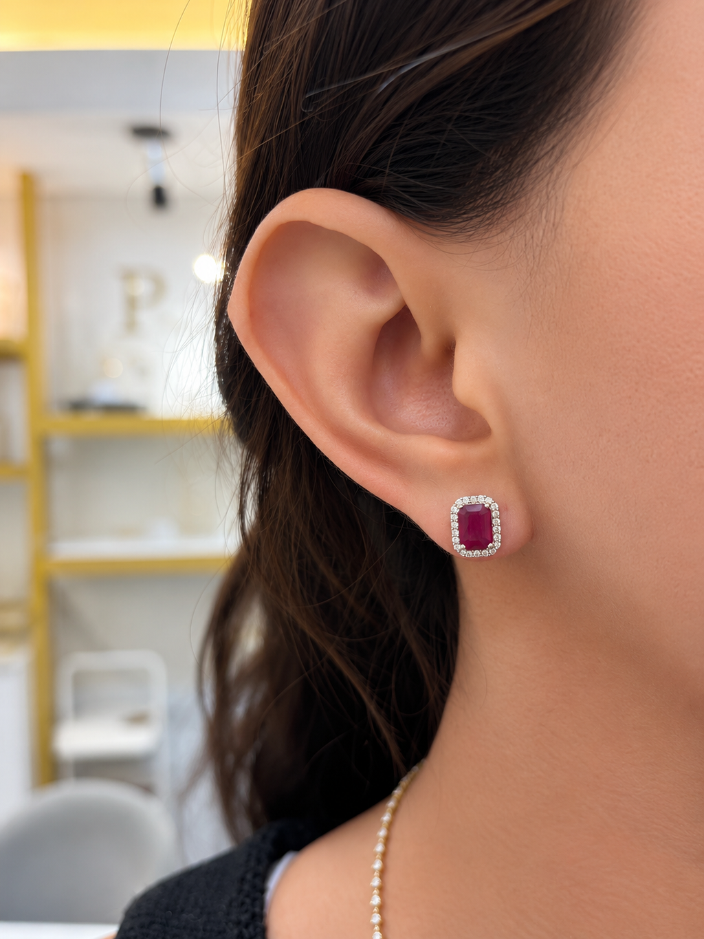Aretes Rubí Emerald Cut