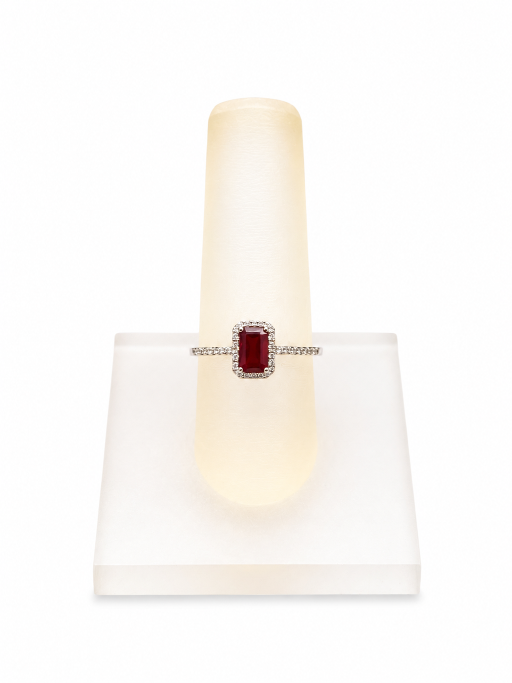Anillo Rubi Clasico Con Halo