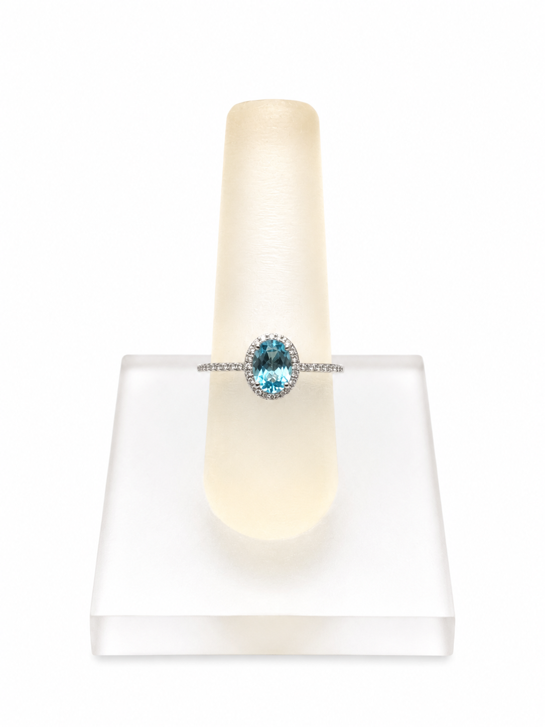 Anillo Blue Topaz Oval