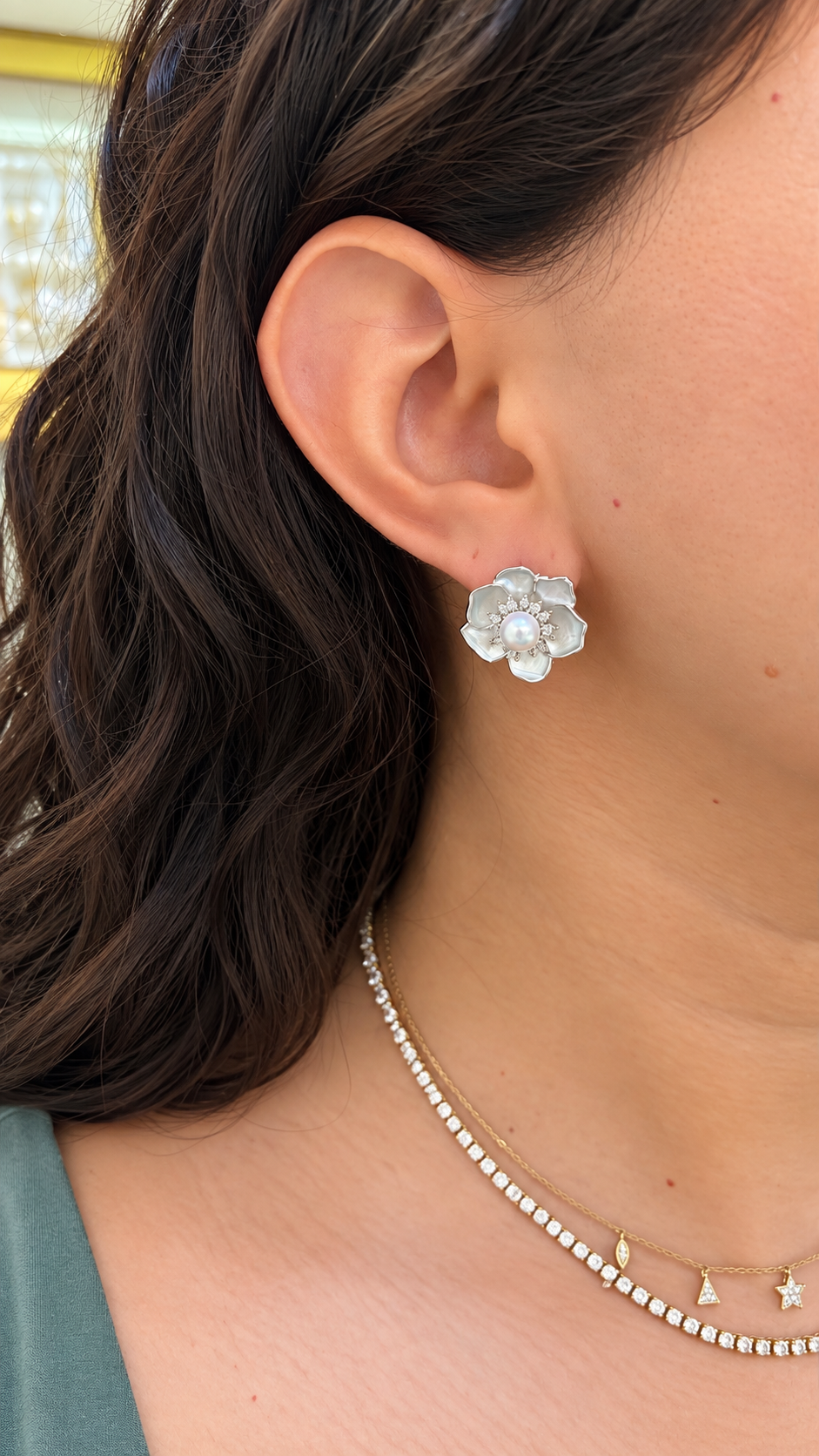 Aretes perlas en flor